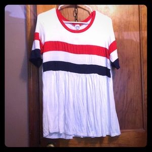 Short sleeve tee